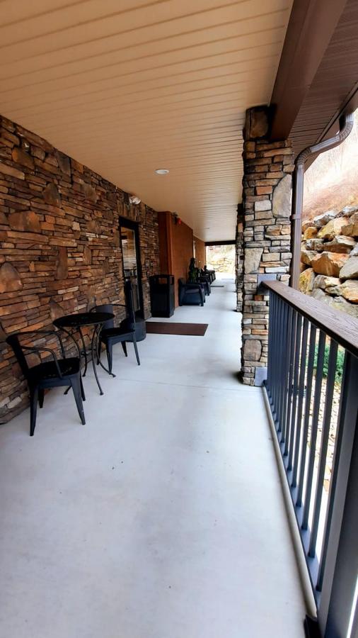 Willow Brook Hotel — photo 14