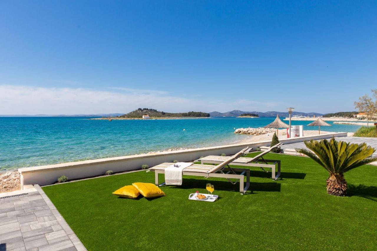Beach: Luxury Apartment Sea