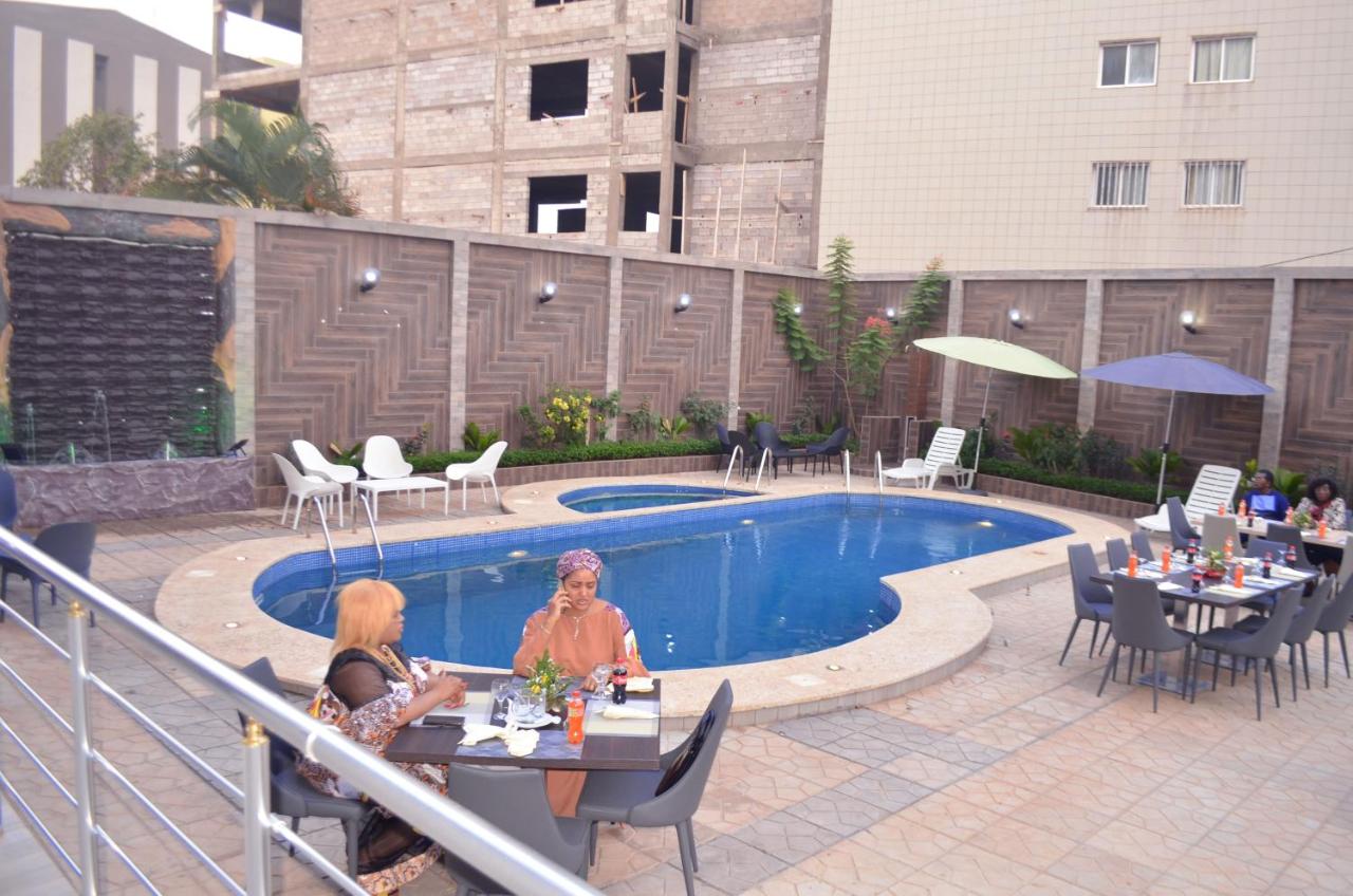 SUITA HOTEL photo