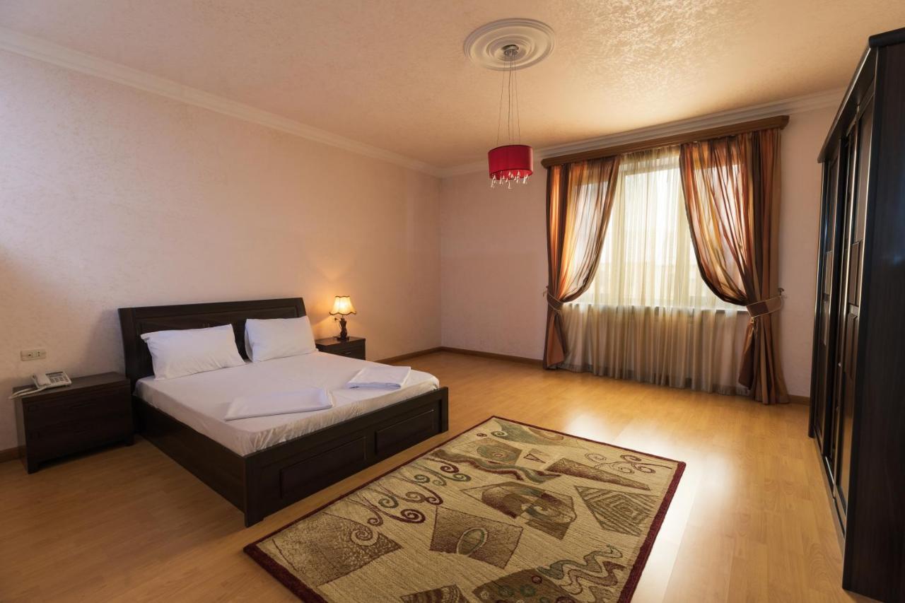 La Defense Hotel Yerevan photo