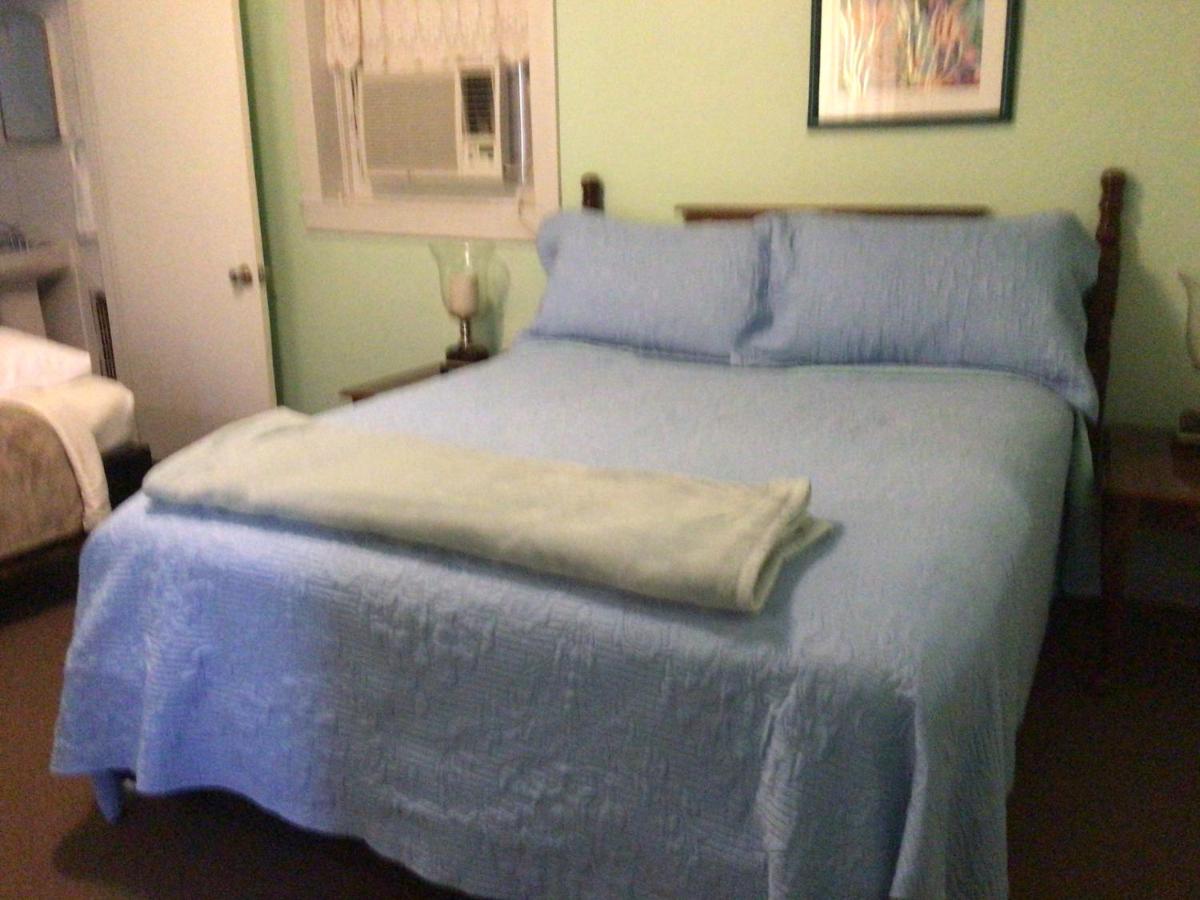 The Lucky 7 Motel — photo 14