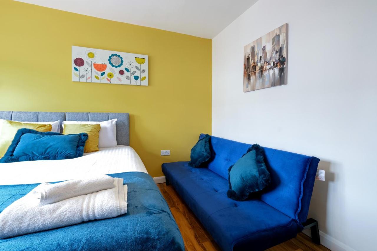 Fernbank Studios Sudbury Hill Harrow Self-Contained Studios with En-Suite photo