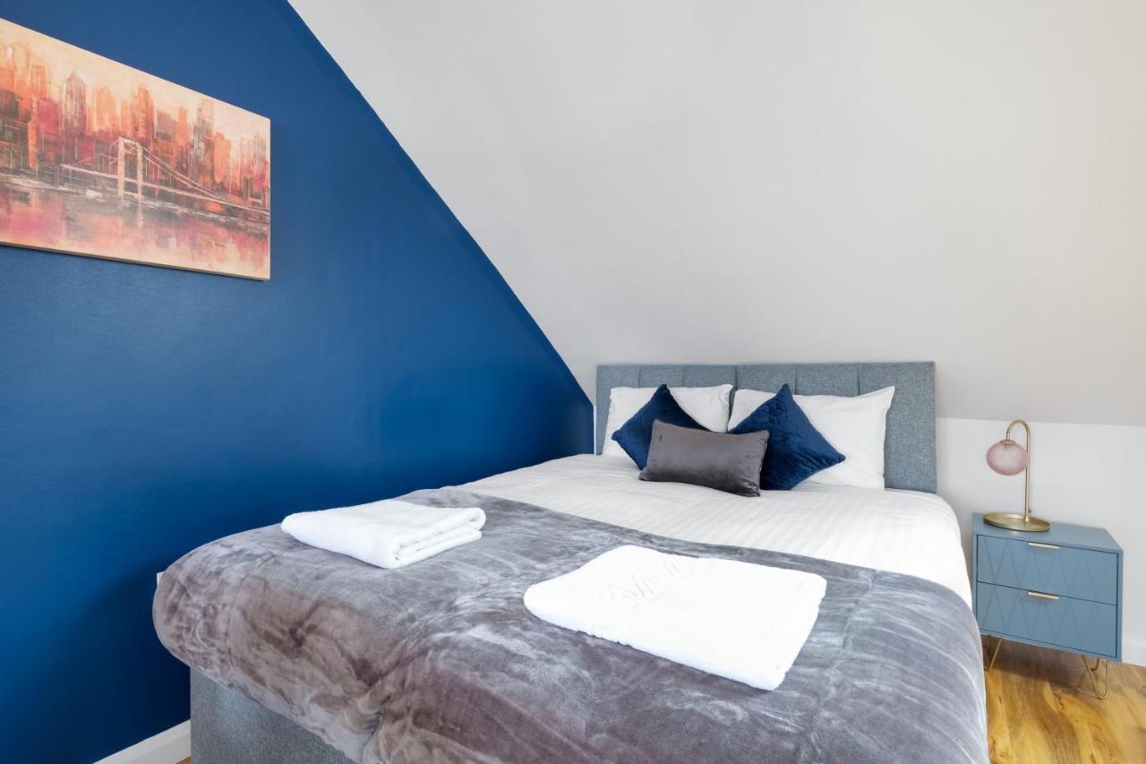 Fernbank Studios Sudbury Hill Harrow Self-Contained Studios with En-Suite photo