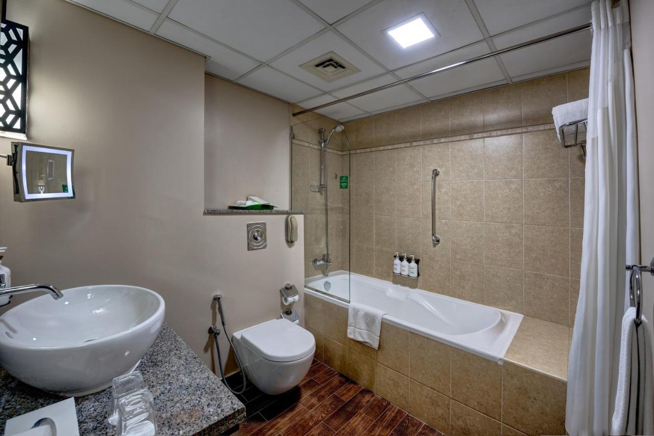 Holiday Inn Dubai Al Barsha, an IHG Hotel photo