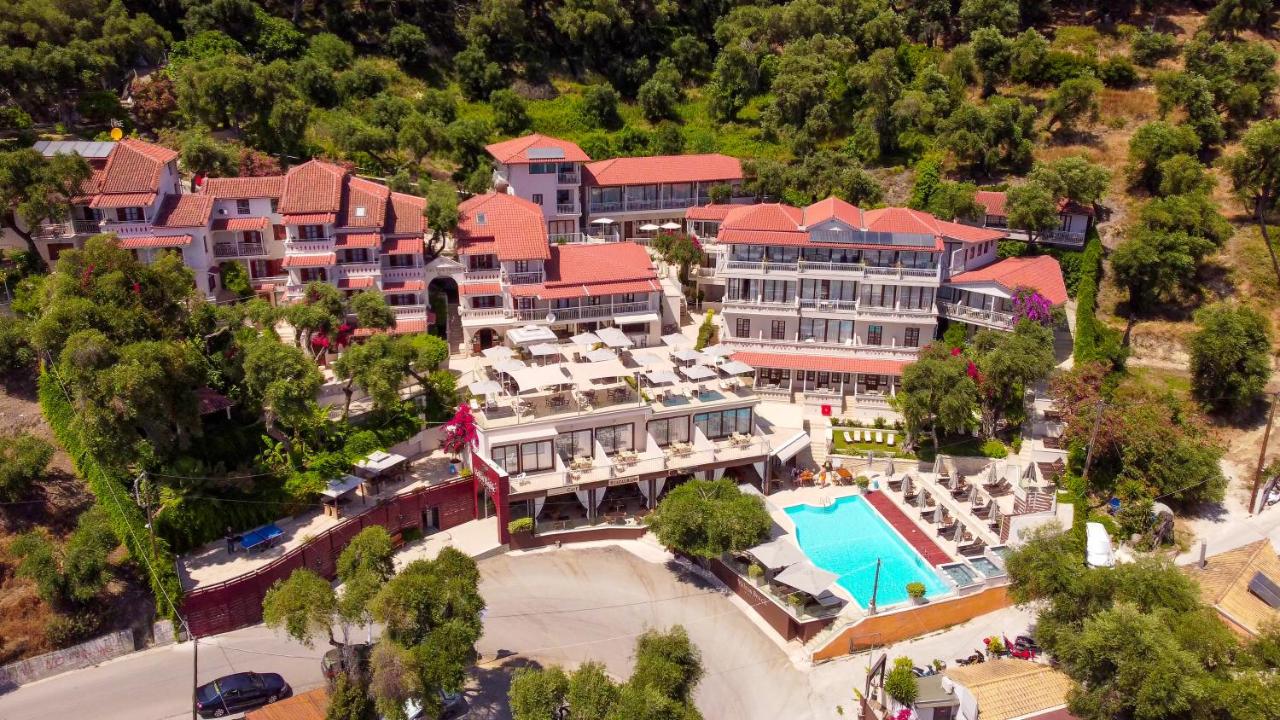 Image: Valtos Beach Hotel