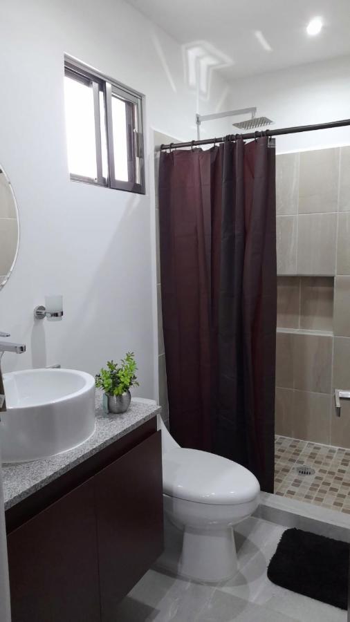 Gorgeous Apartment HOEStel Long Island! - 3