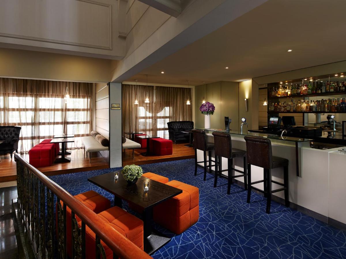 Village Hotel Albert Court by Far East Hospitality - 4