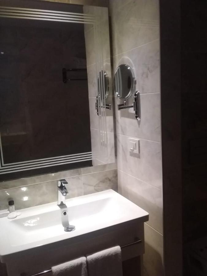 Midtown Hotel Baku photo