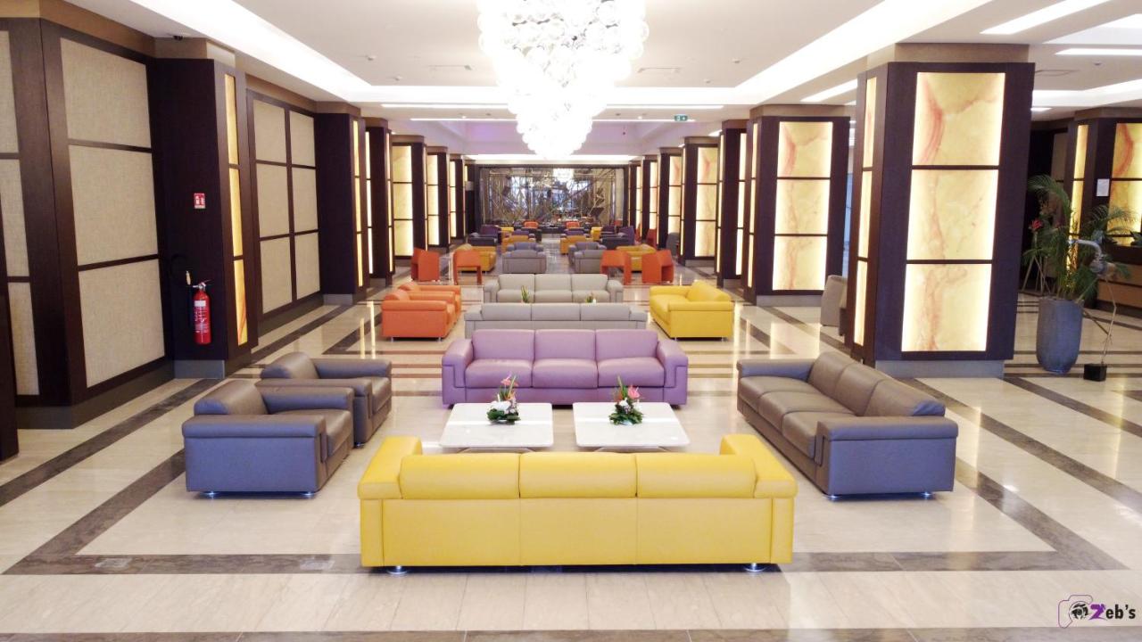 Krystal Palace Douala photo