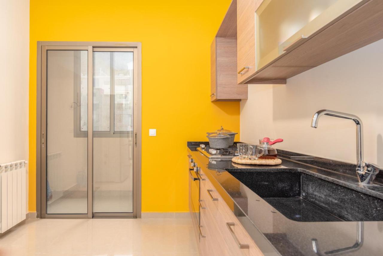 Sima's 2-BR Apt in Tilal El Fanar photo