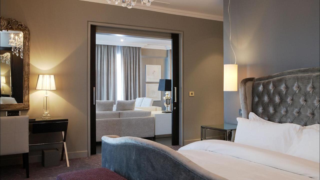 Queen Victoria Hotel by NEWMARK - 3