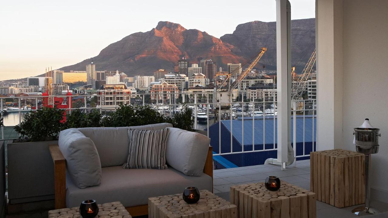 Queen Victoria Hotel by NEWMARK - 4