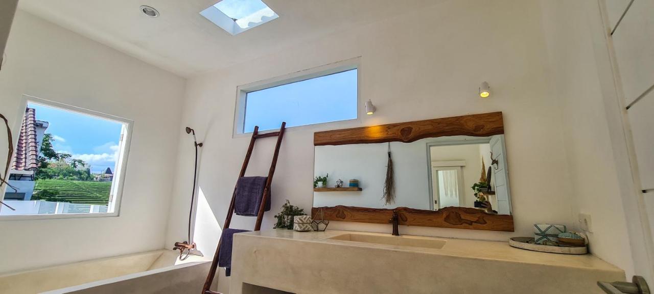 Sunny - 3BR Pool Villa in Canggu - 3