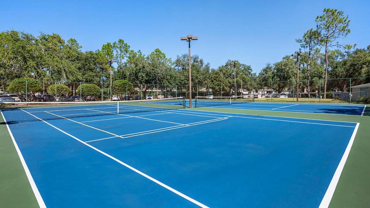 Tennis court: Bluegreen Vacations Grande Villas at World Golf Village