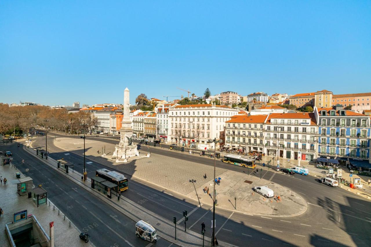 WHome The Boulevard Prime Location with AC & Elevator - 3