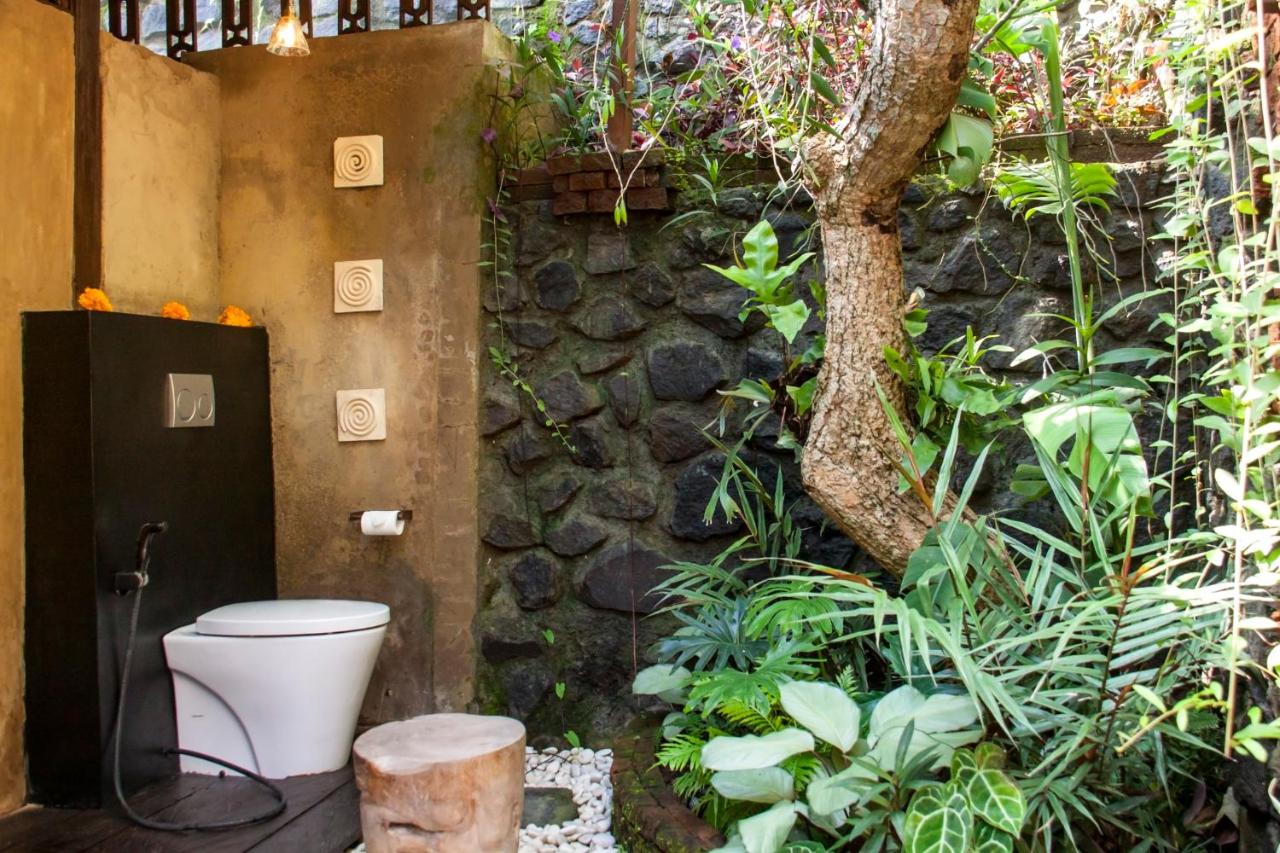 Villa Mahadevi Jungle Retreat Joglo 1 - Photo 3