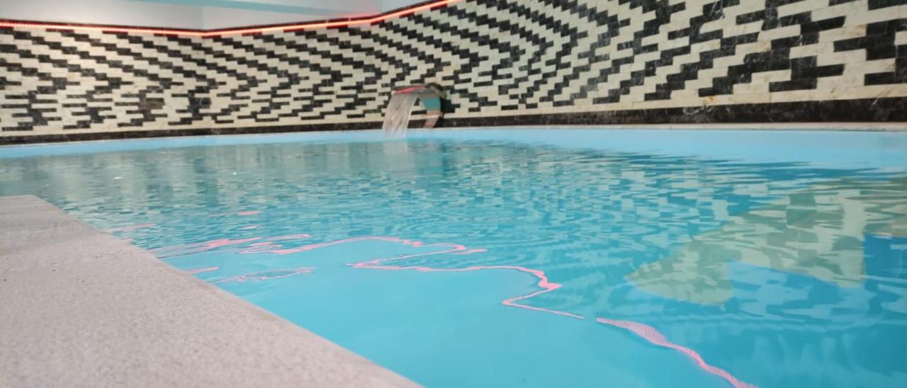 Heated swimming pool: Vila Bun