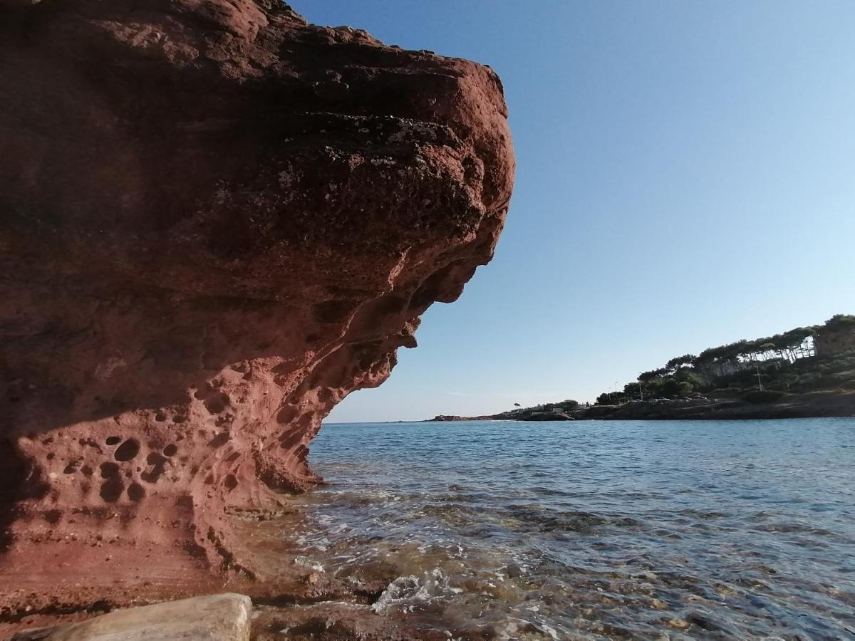 Beach: Voilier de charme à quai