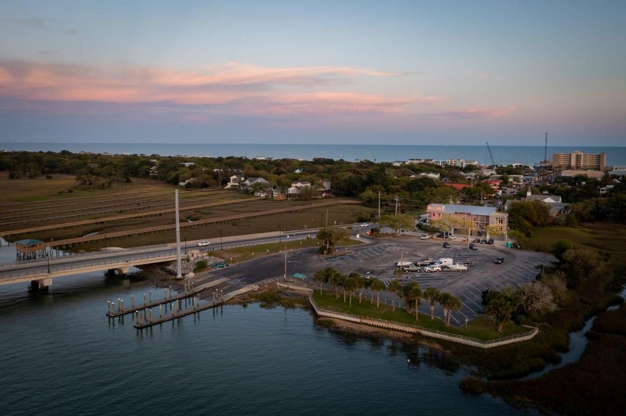 Hotel Folly with Marsh and Sunset Views — photo 16