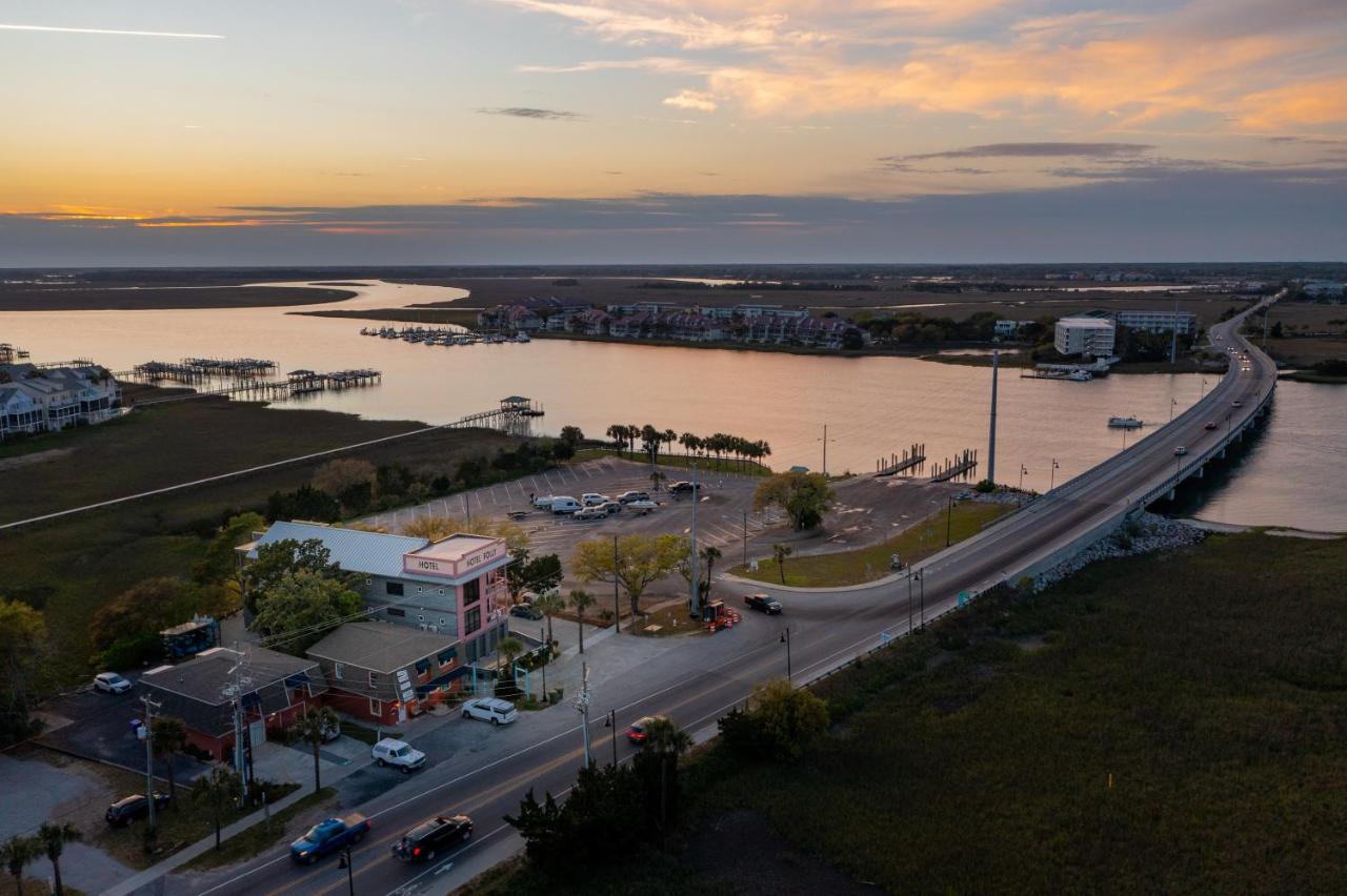 Hotel Folly with Marsh and Sunset Views — photo 17