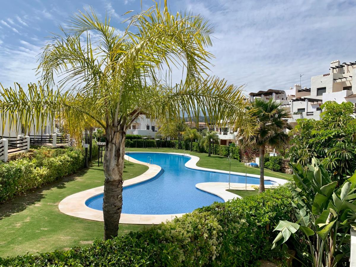 Heated swimming pool: Sunset Golf & Pool Estepona