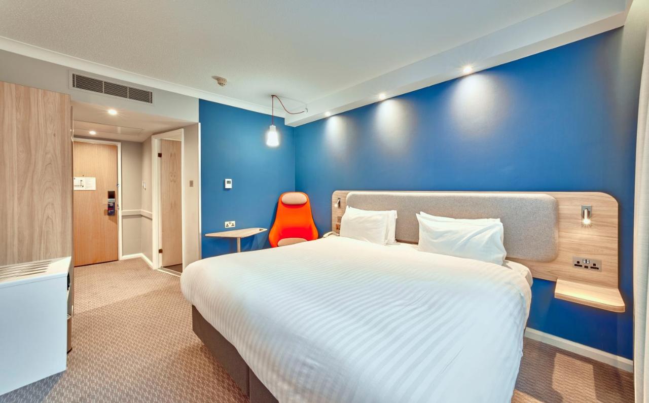 Express By Holiday Inn London Stratford - Laterooms