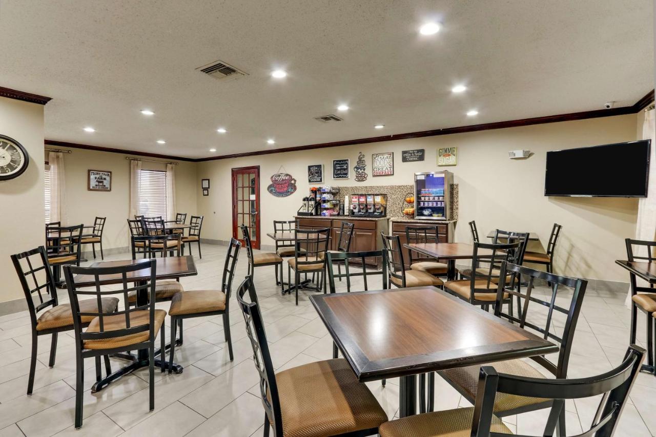 College Inn — photo 10