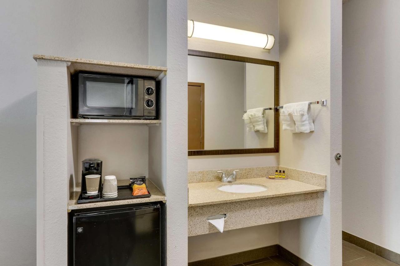College Inn — photo 3