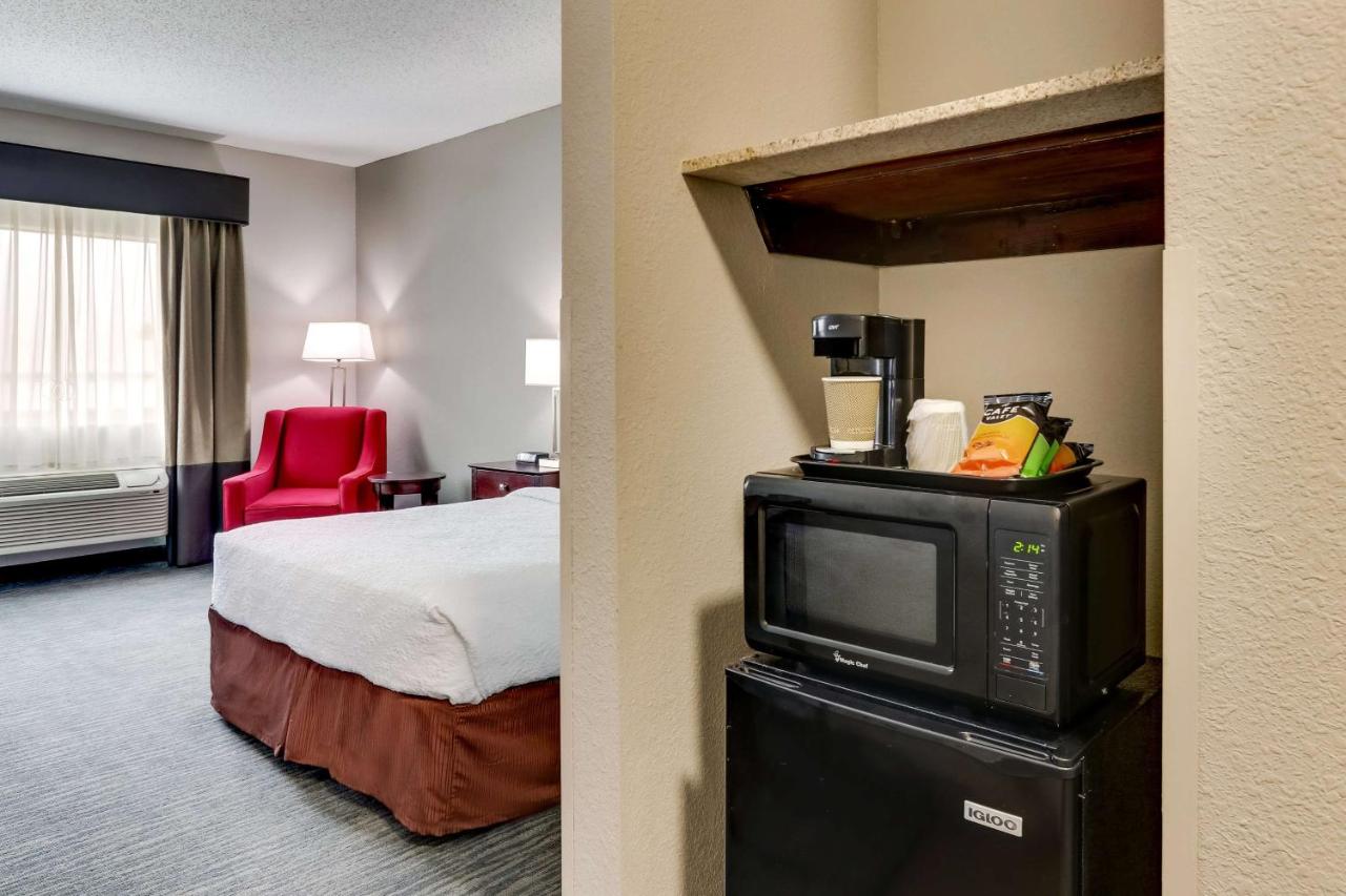 College Inn — photo 24