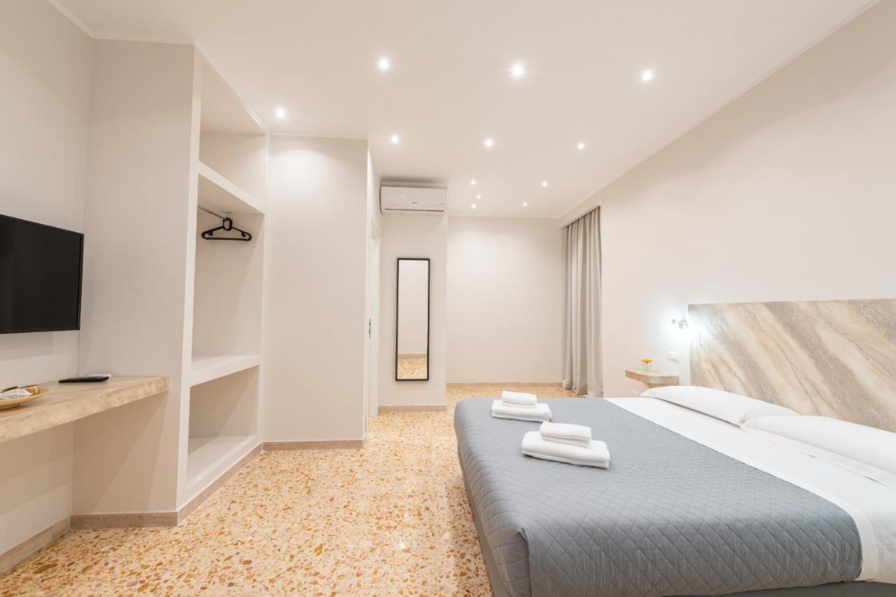 Ancient Rome Room - 2