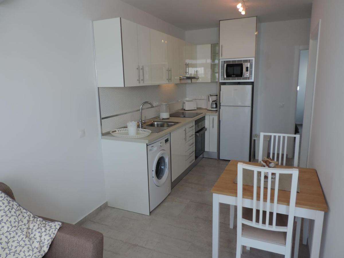 Los Gracioseros 211 - 2 Beds - 1st Floor - Air-Con - UK TV ...