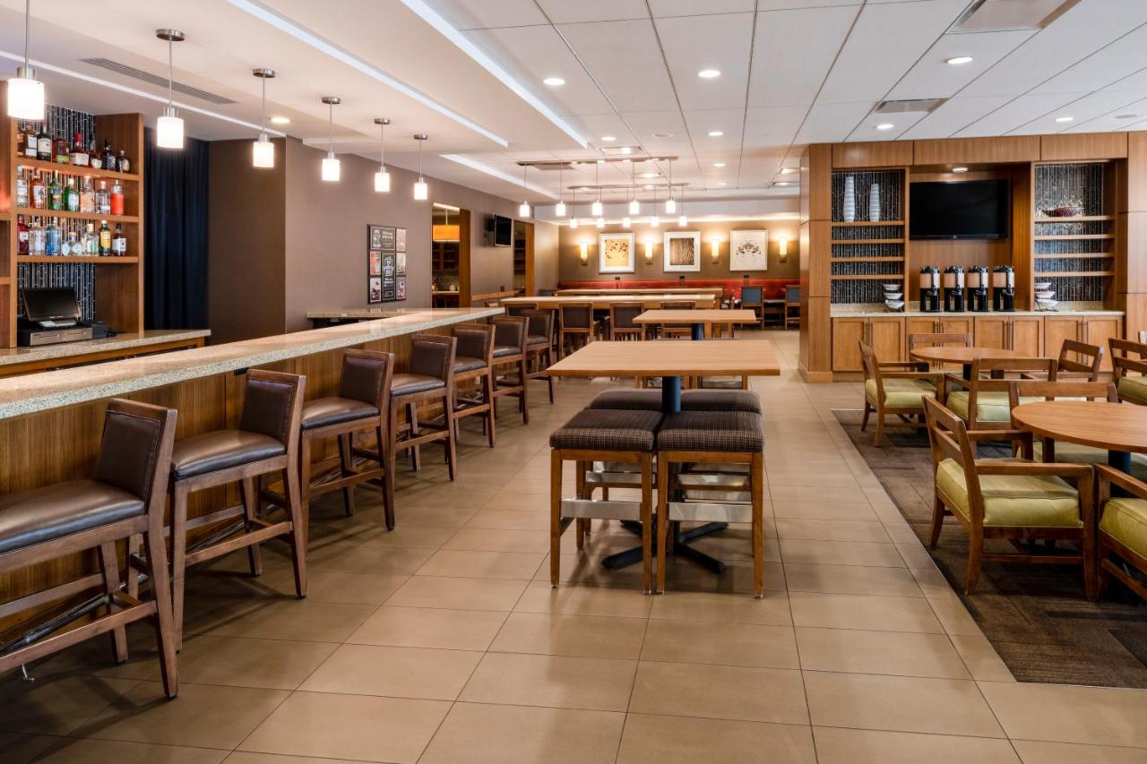 Hyatt Place Austin Downtown - 4