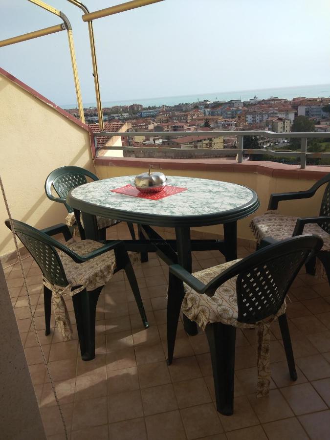 Appartamento con terrazza, vista panoramica sul mare photo