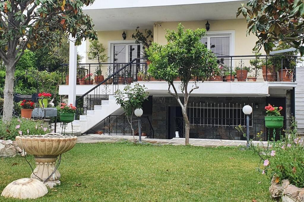 VACATION STUDIO OROPOS