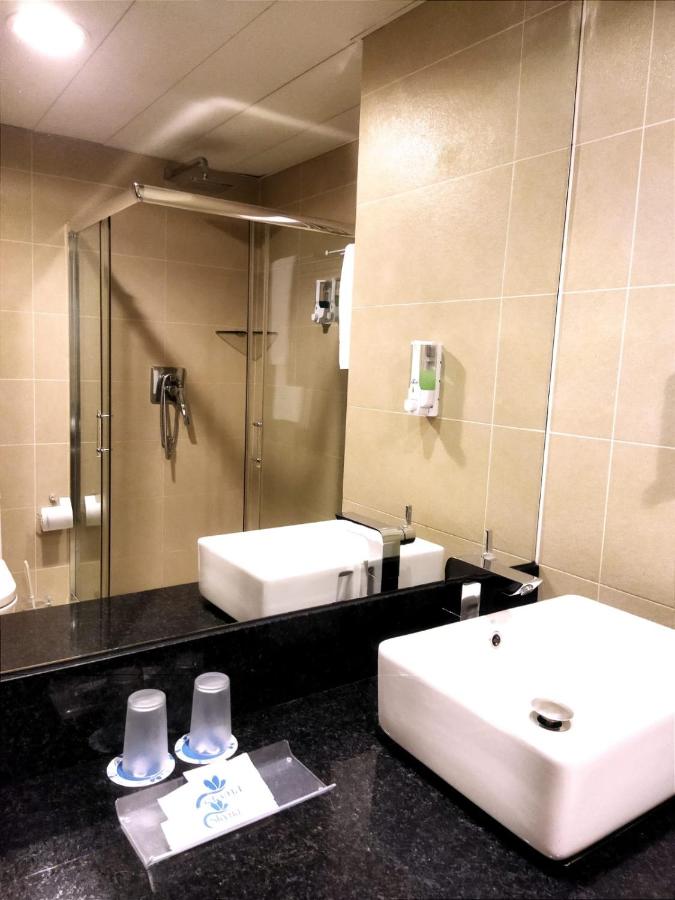 Skyna Hotel Luanda photo