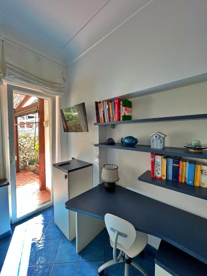 Augusto Capri Apartment - 4