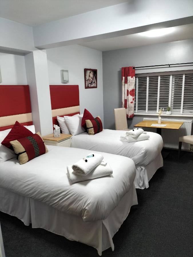 Sutherlands Hotel Deals & Reviews, GATESHEAD