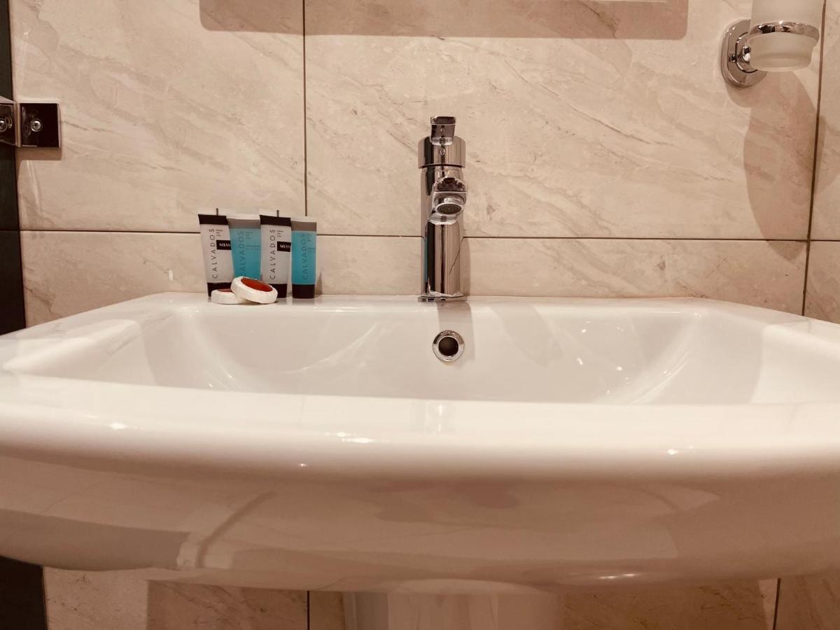Eleven Hotel Baku photo