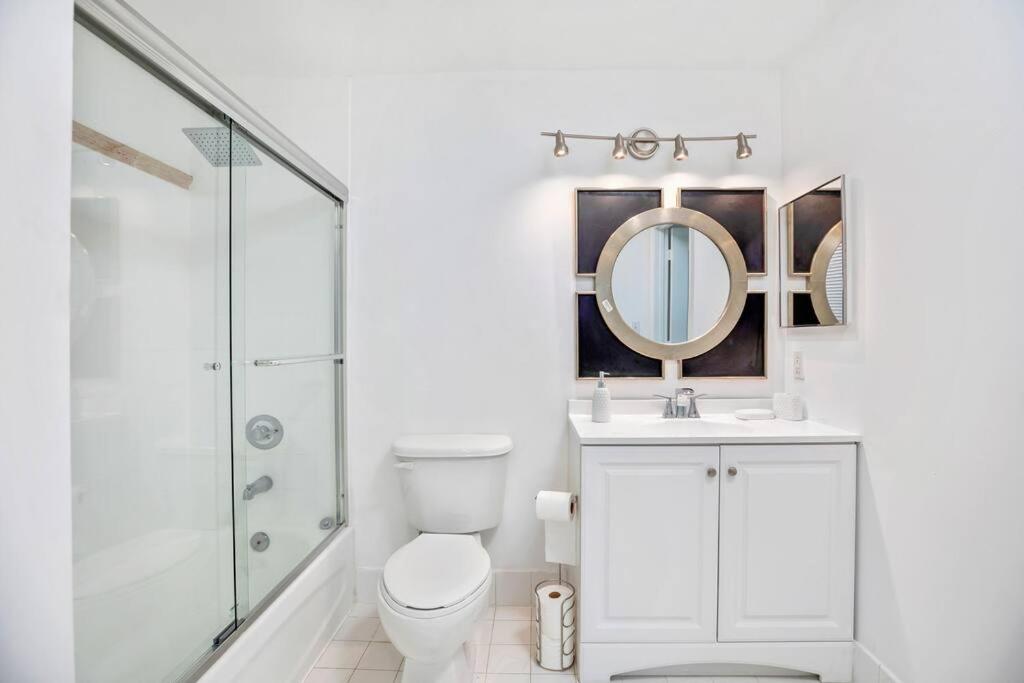 Amazing Penthouse In beautiful Brickell 42 floor!! Free Garage Parking - 3