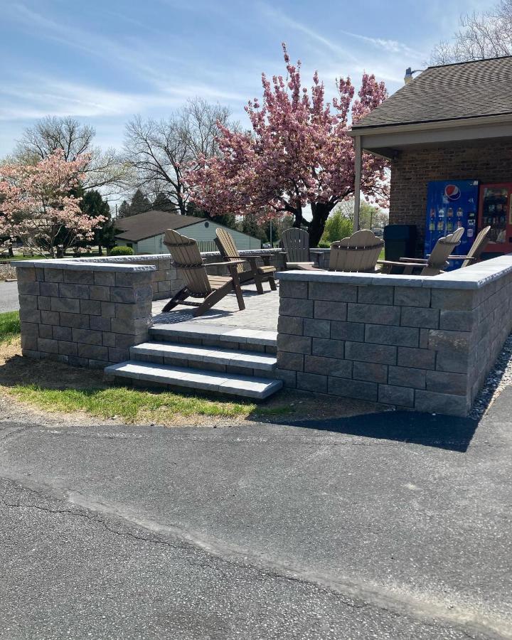 Country Squire Inn and Suites — photo 15