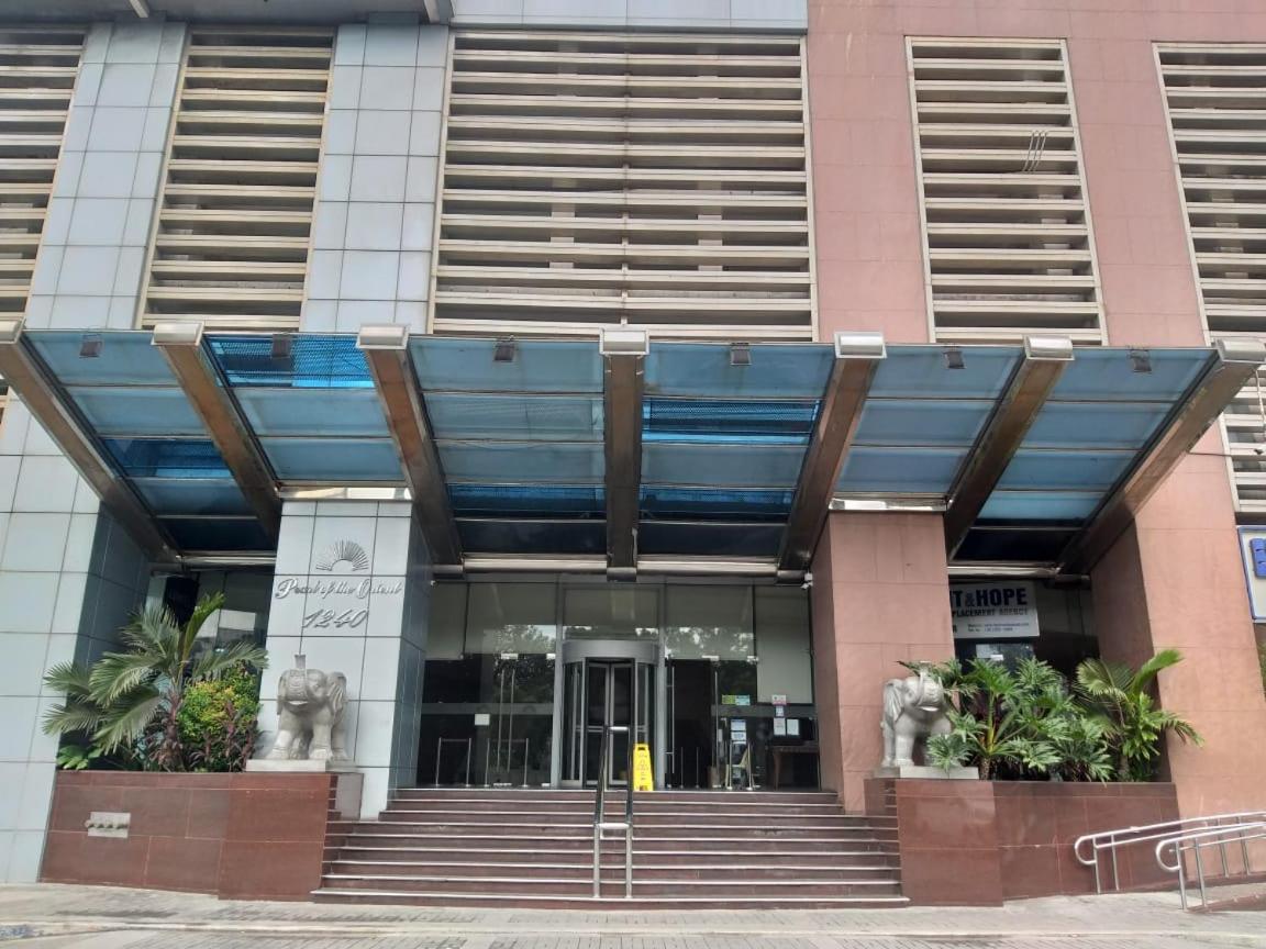 Pearl of the orient 23h