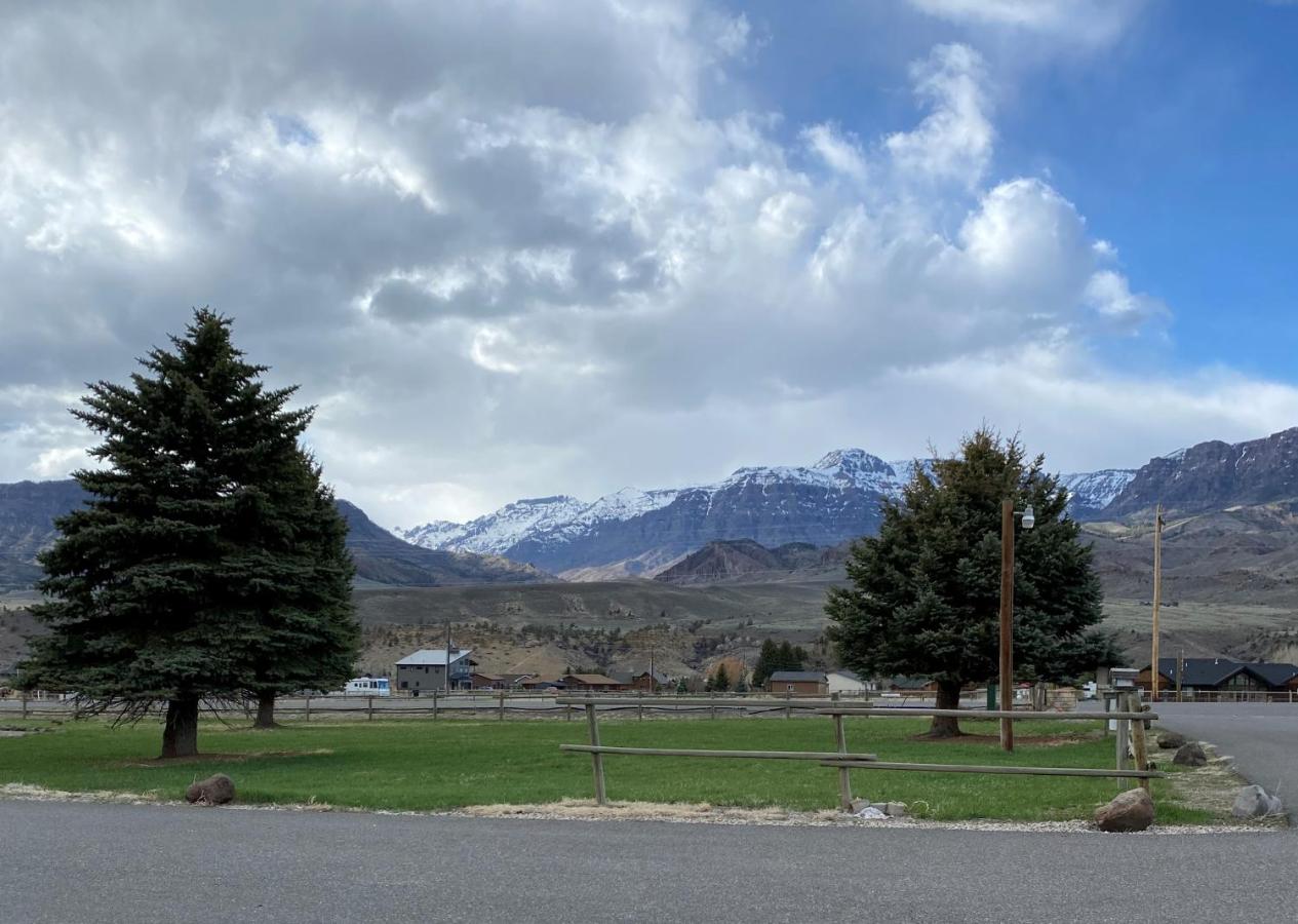 Green Creek Inn and RV Park — photo 23