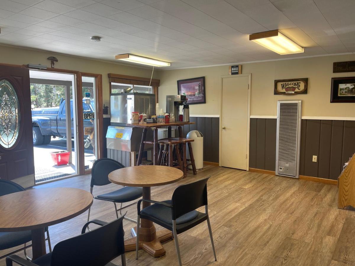Saddle & Surrey Motel — photo 7