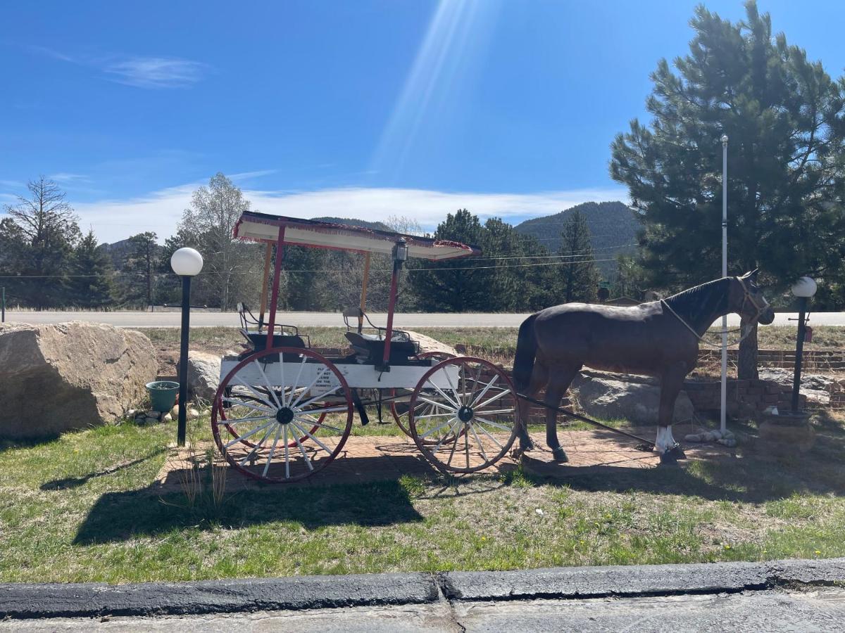 Saddle & Surrey Motel — photo 12