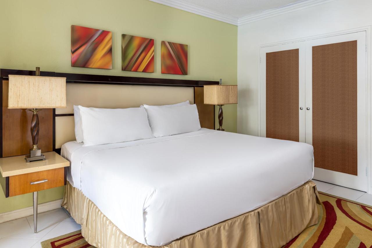 Tamarind by Elegant Hotels - All-Inclusive photo