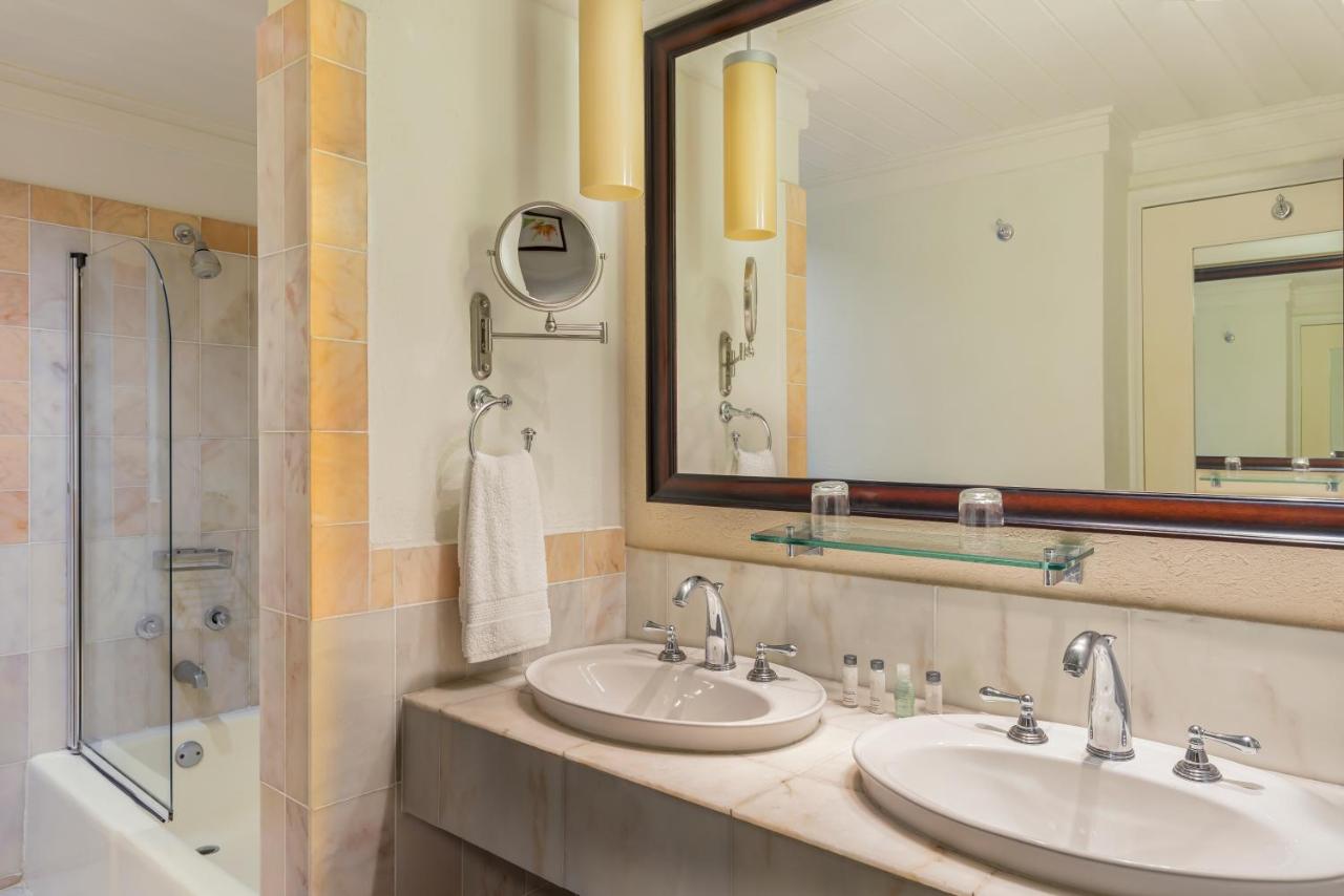 Tamarind by Elegant Hotels - All-Inclusive photo