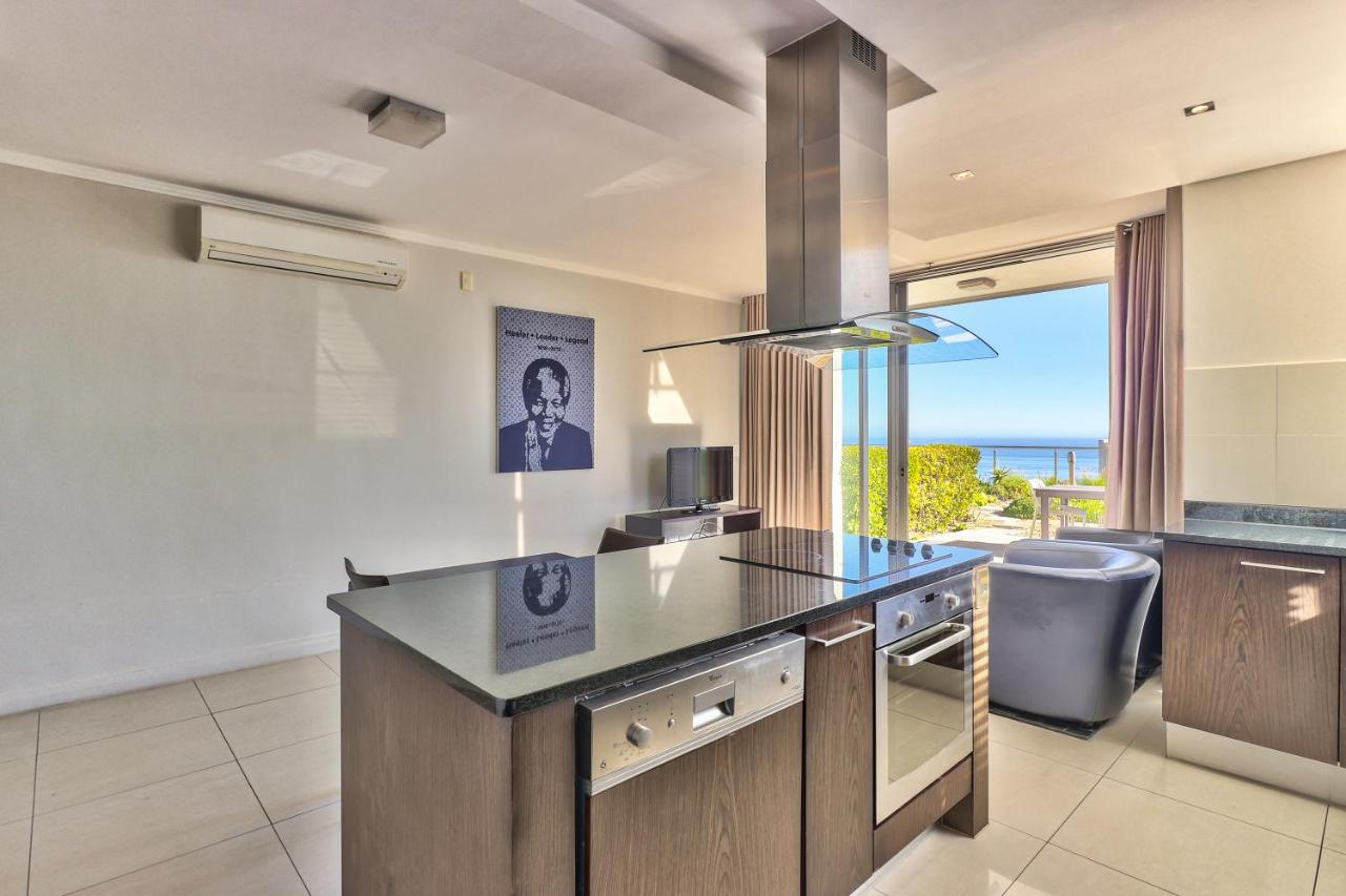 Camps Bay One Bedroom apartment - luxury stay with sea view - 4