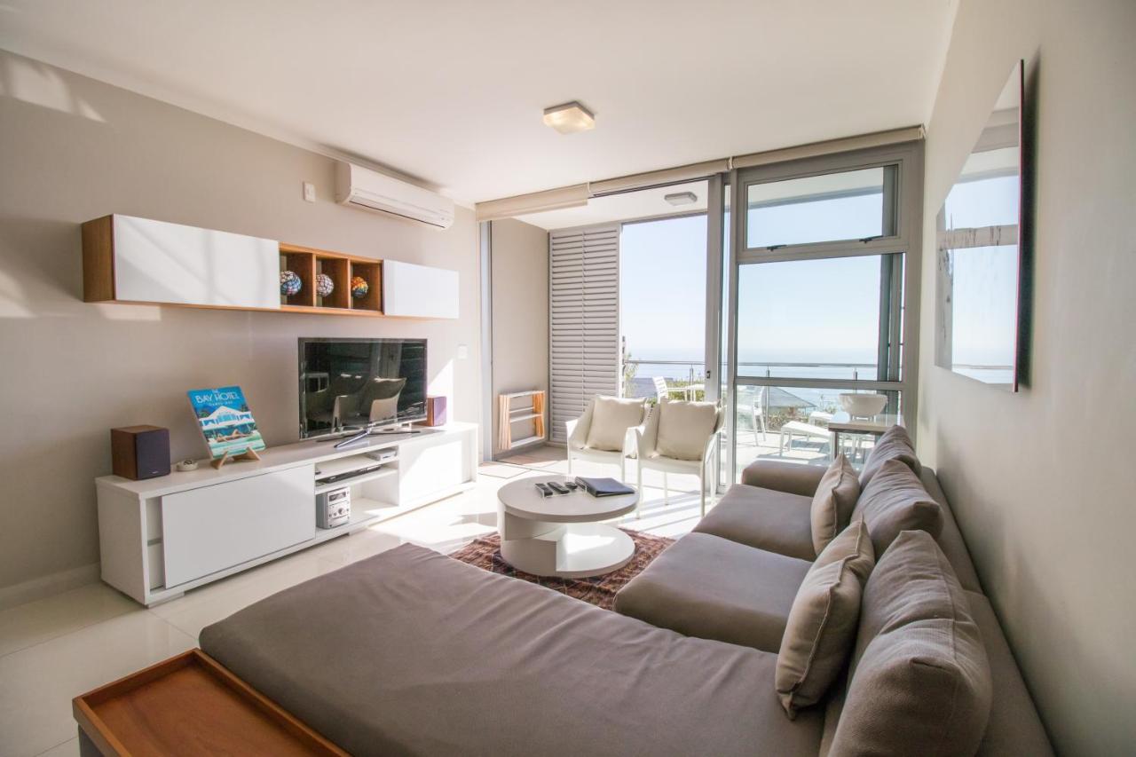 Camps Bay One Bedroom apartment - luxury stay with sea view - 5