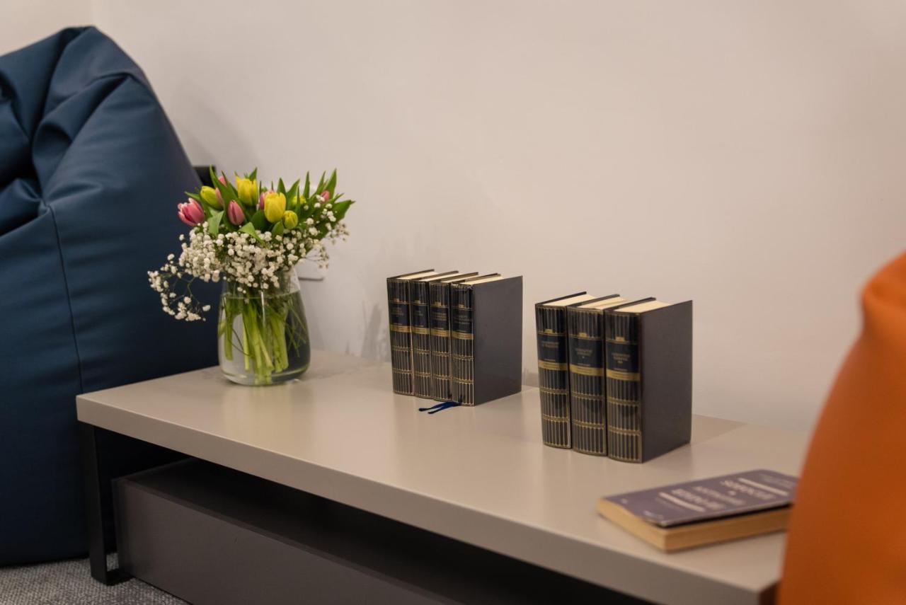 Hart Boutique Rooms - 4