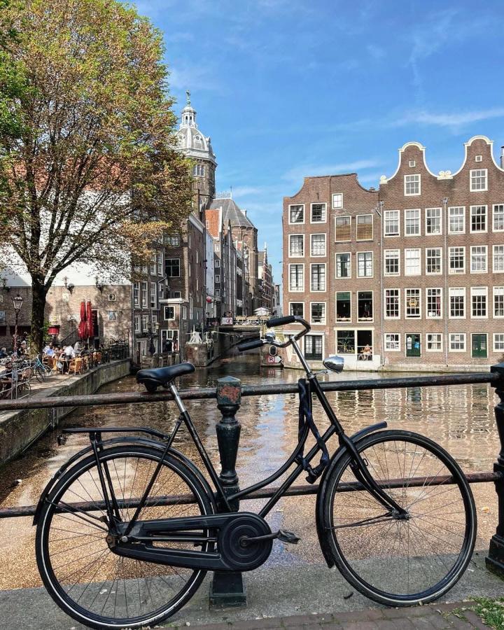 Facade Hotel Amsterdam - 3